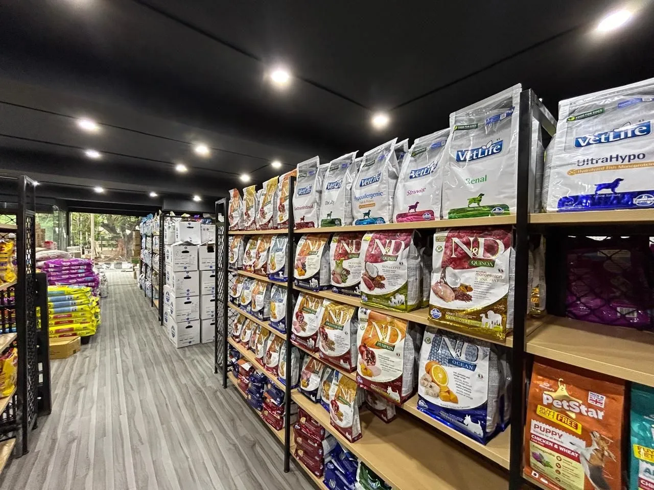 Pet Warehouse